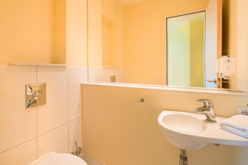 Two-Bedroom Suite - Castanea (4 Adults) image 2