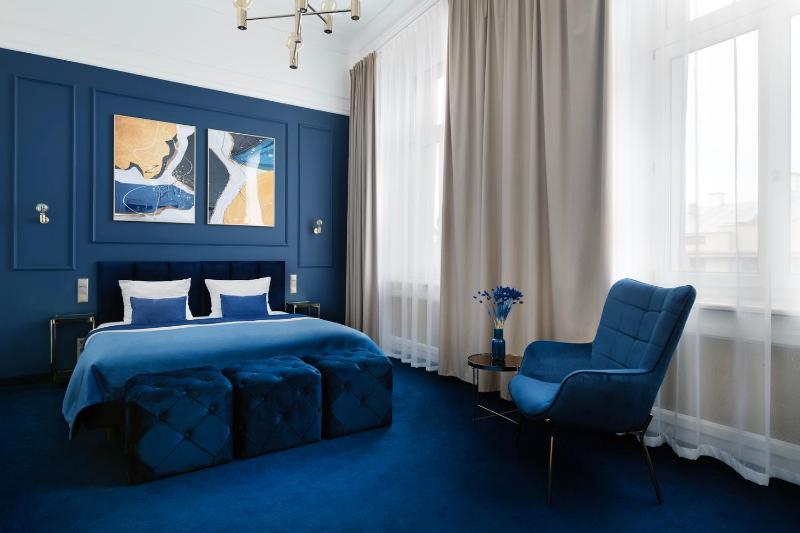 Senior Suite image 3