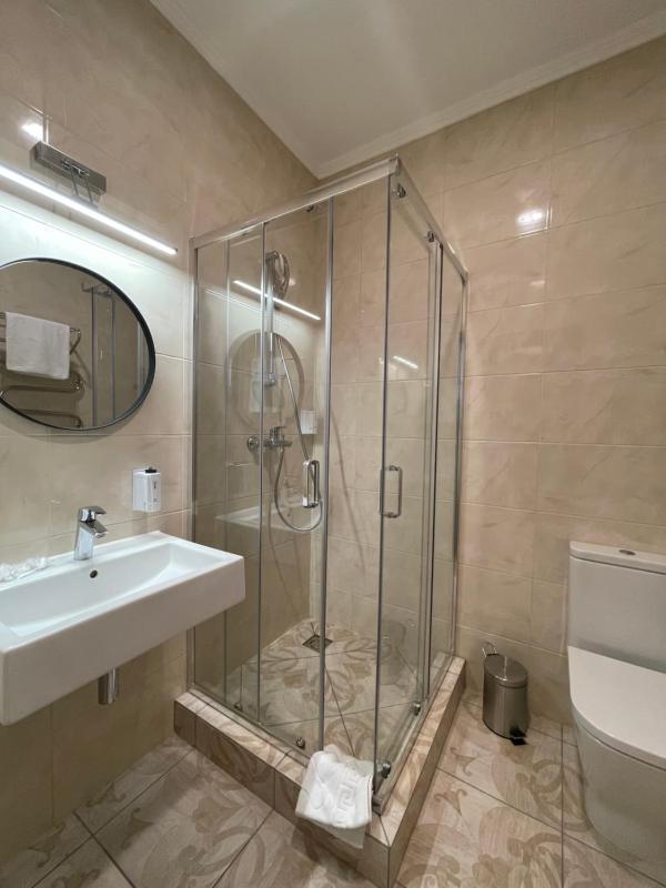 King Suite image 2