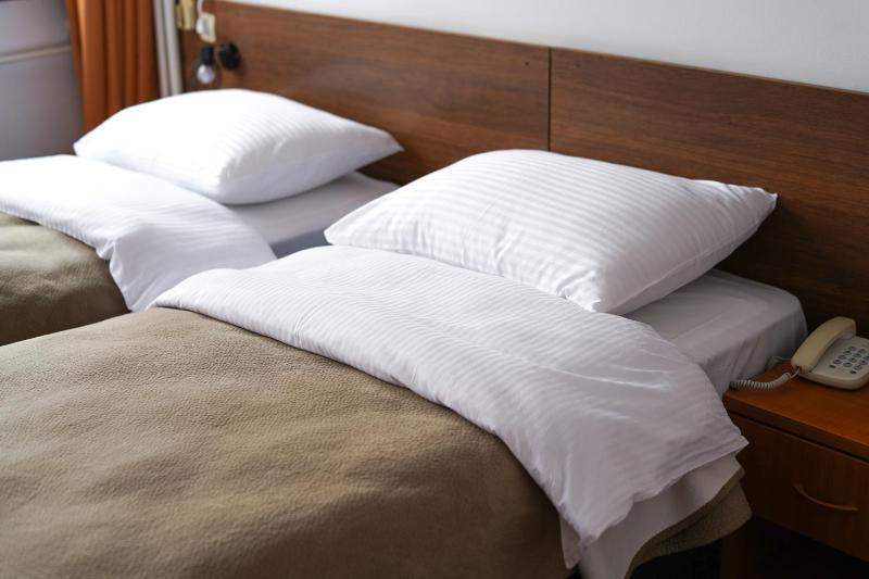 Twin Room with Free Parking image 4