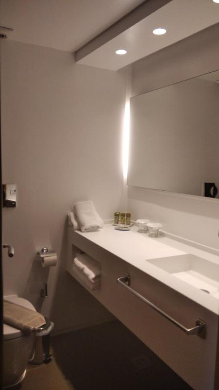 Superior Twin Room with Garden View image 4