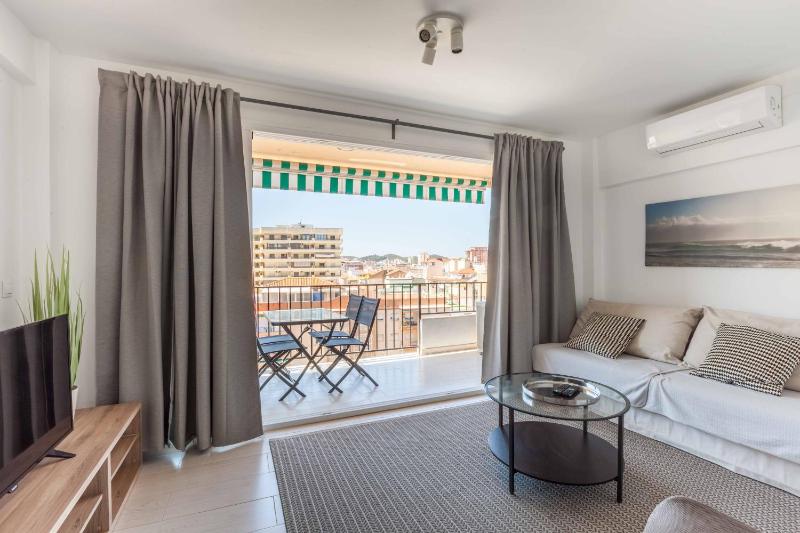 Central apt with balcony by Costarentals - Ref 92 - image 13