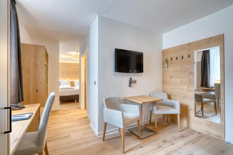 Superior Suite image 1