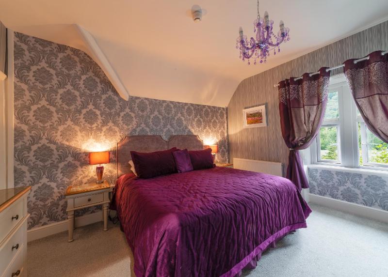 Superior Double or Twin Room image 4