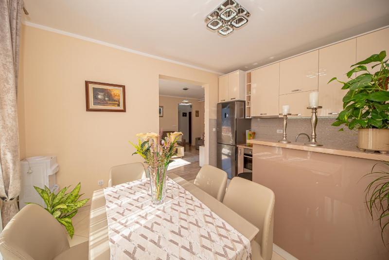 Lena apartment 2 - image 8