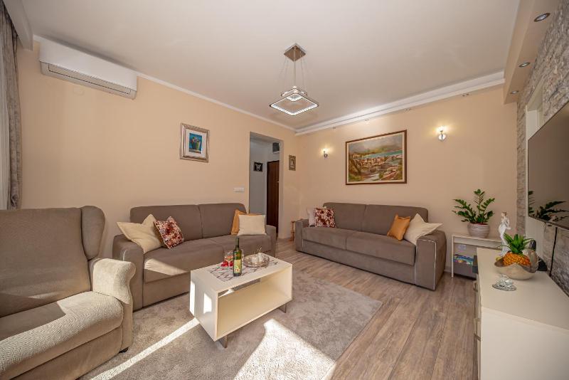 Lena apartment 2 - image 3