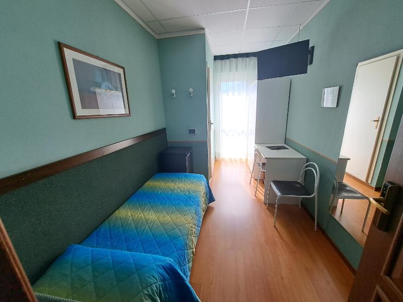 Single Room image 1