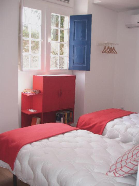 Twin Room image 1