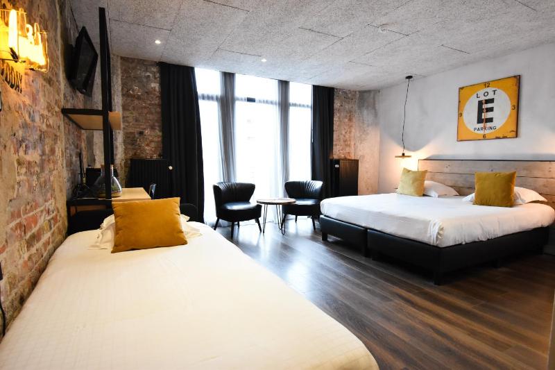 Upstairs Hotel - image 33