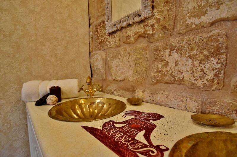 Superior Suite image 3