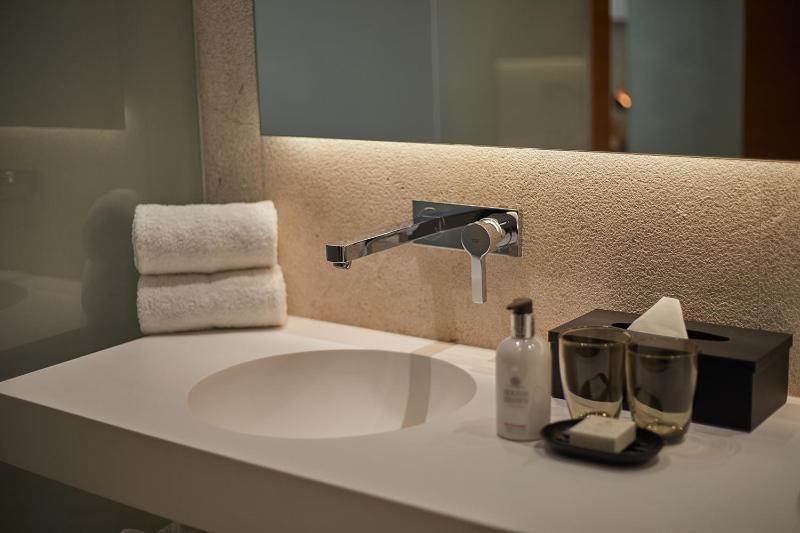 Superior Double or Twin Room image 3