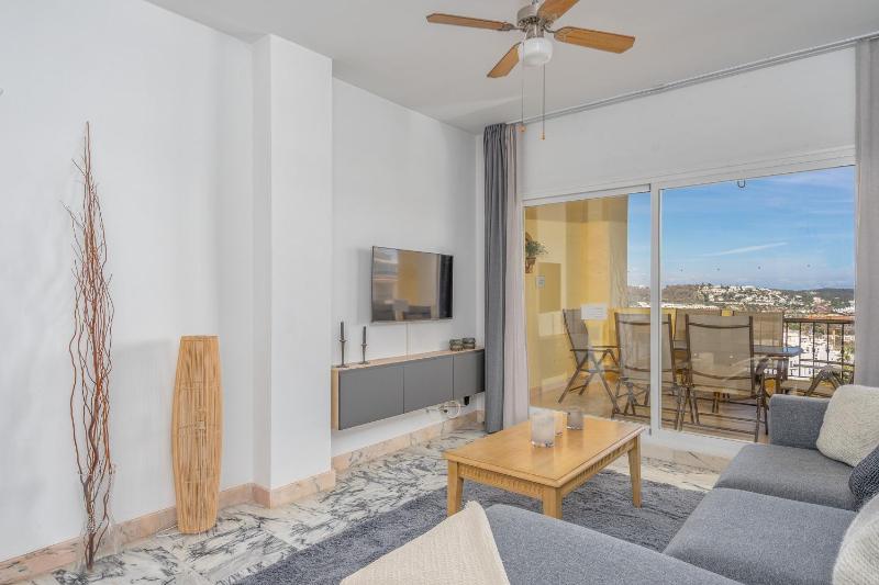 Stunning seaview apartment by Costarentals- Ref 65 - image 15