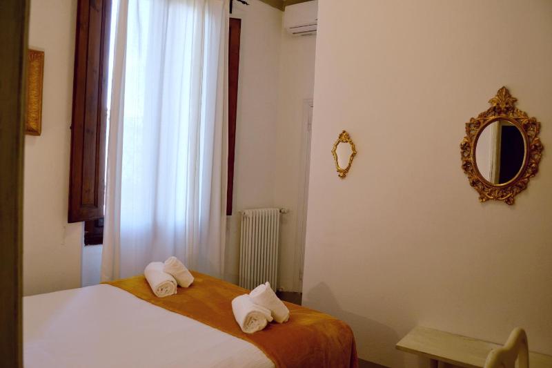 Double Room image 1
