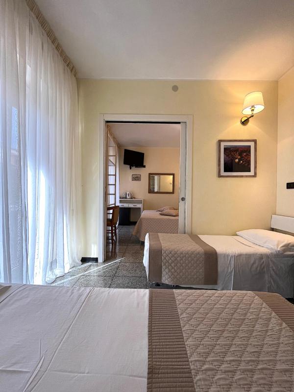 Hotel Regina - image 29