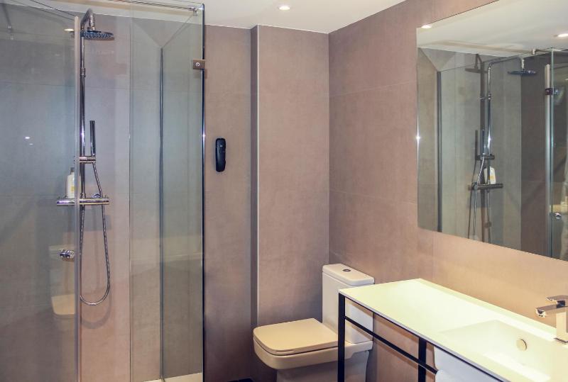 Superior Double or Twin Room image 2