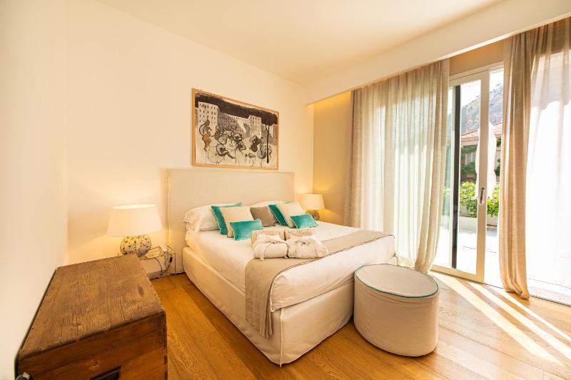 Superior Deluxe Double or Twin Room  image 4