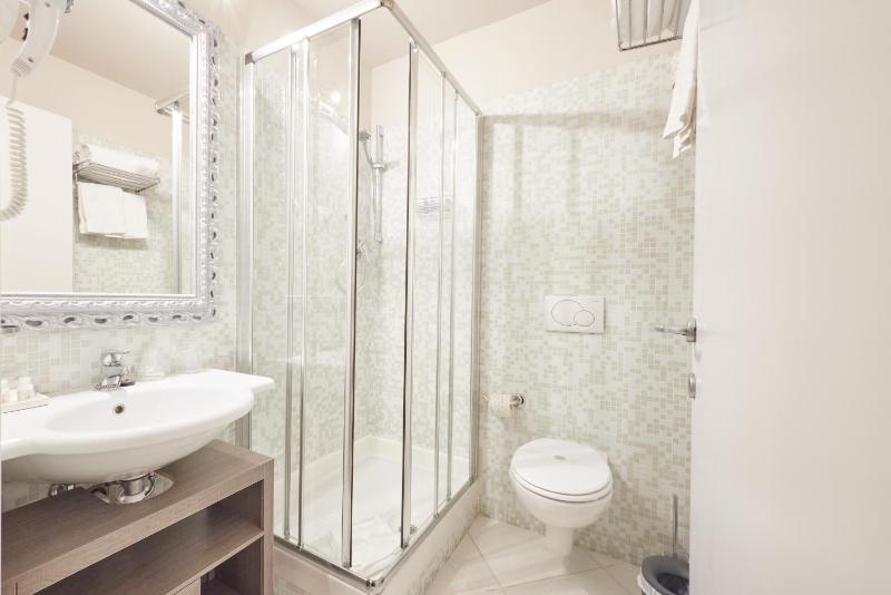 Standard Double or Twin Room image 2