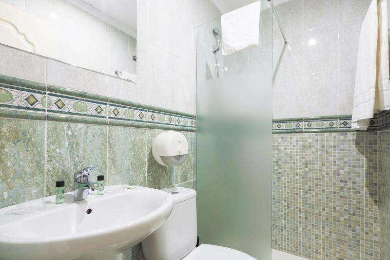 Superior Single Room image 2