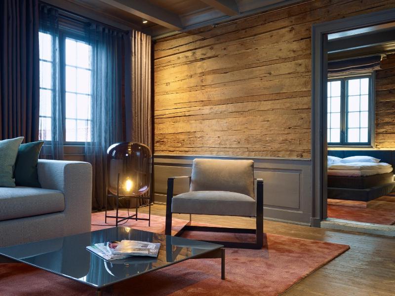 Suite with Sea View image 2