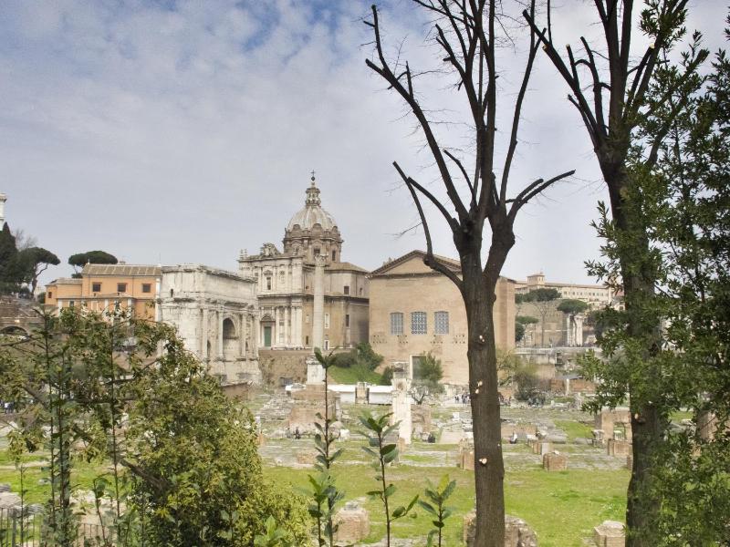 Two-Bedroom Apartment with City View image 4