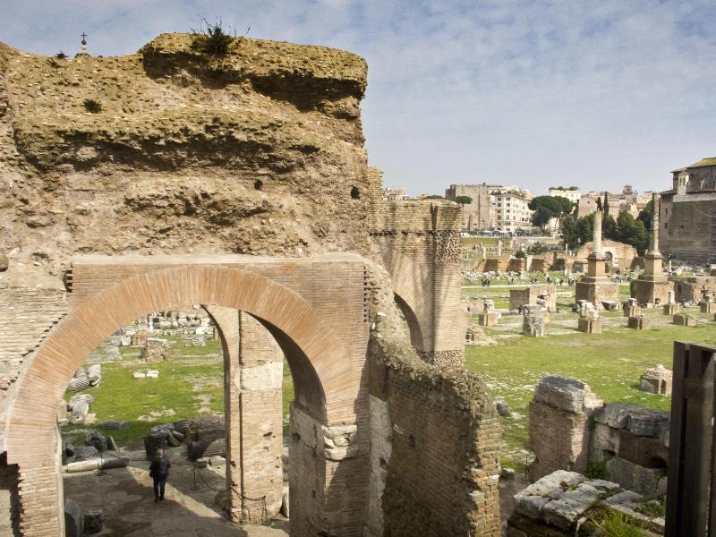 Two-Bedroom Apartment with City View image 2