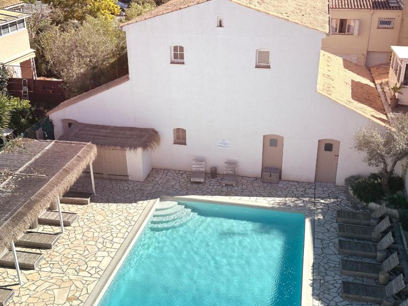 Deluxe Double Room with Terrace image 3