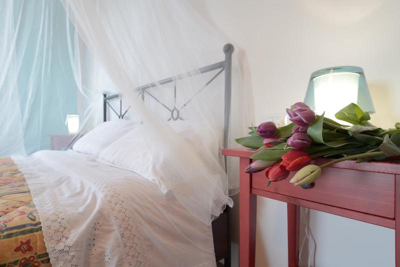 Double Room image 2