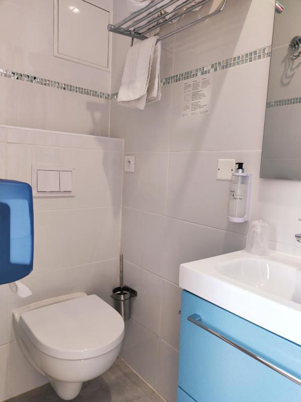 Small Double Room with Air conditioning and Terrace image 3
