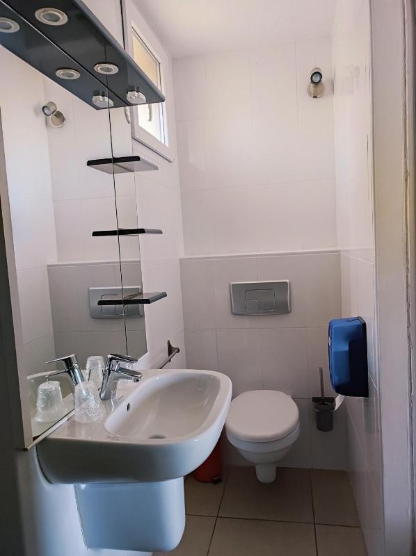 Standard Double Room image 4