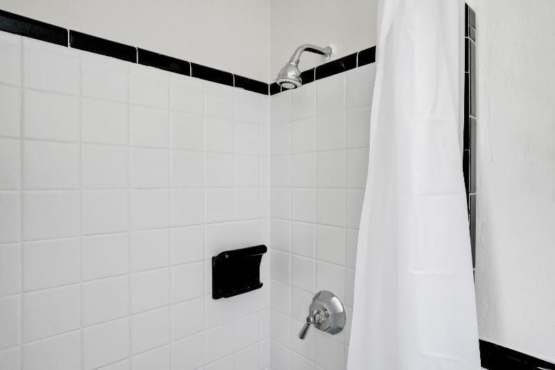 The Starlite Inn - image 38