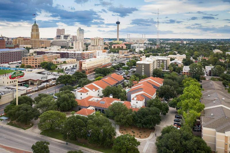 Courtyard by Marriott San Antonio Downtown/Market Square - image 16