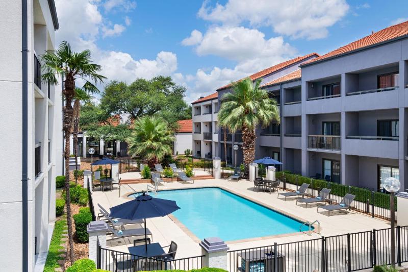 Courtyard by Marriott San Antonio Downtown/Market Square - image 20