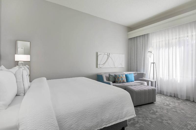 Courtyard by Marriott Tampa Brandon - image 1