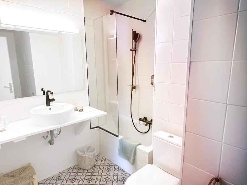 Triple Room with Terrace image 4