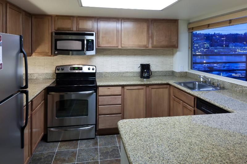 Residence Inn by Marriott Seattle Downtown/Lake Union - image 6