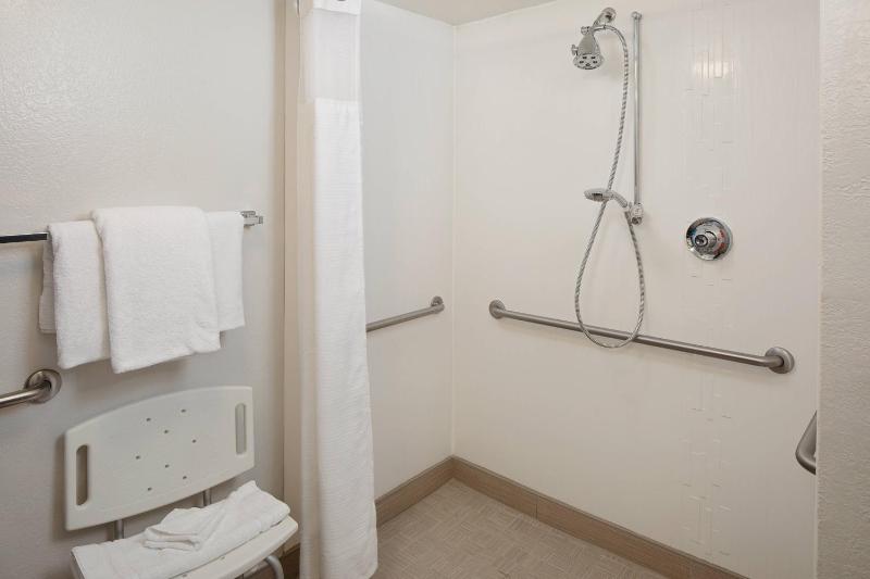 Double Room with Two Double Beds image 2