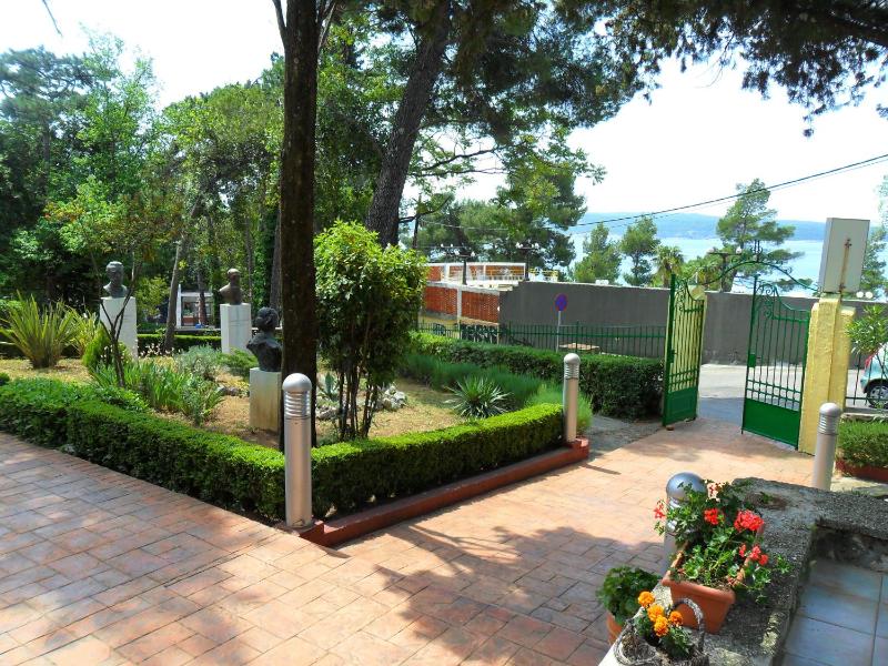 Hotel Vila Ružica- glavna zgrada i depandanse - image 46