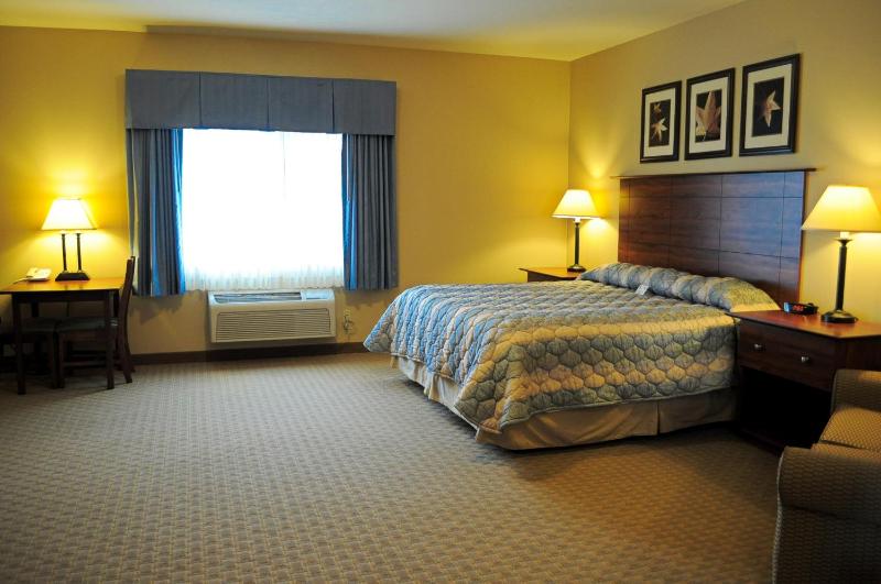 King Suite with Spa Bath image 4