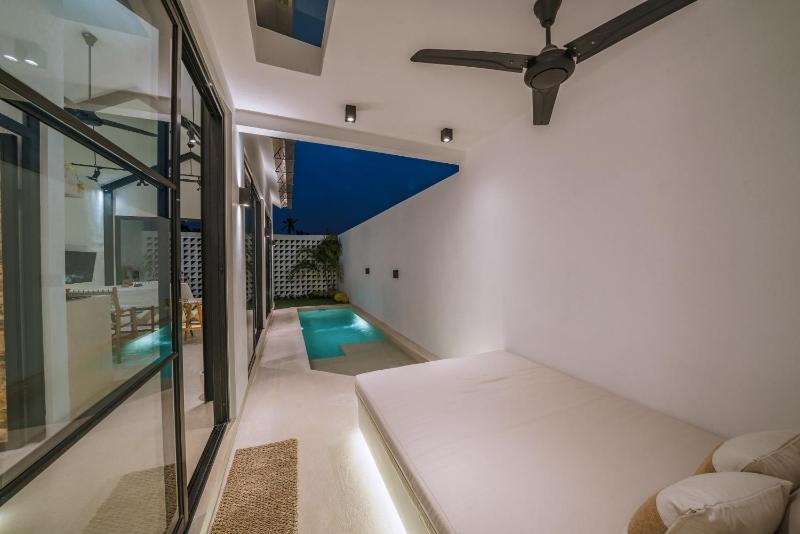 Villa Cha Cha: Stylish 1 BR Villa in Pererenan - image 12