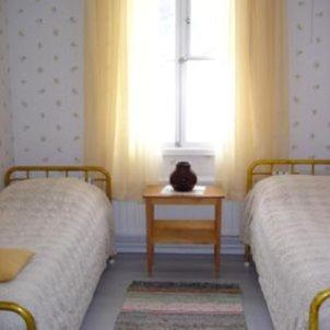 Twin Room with Shared Bathroom image 3