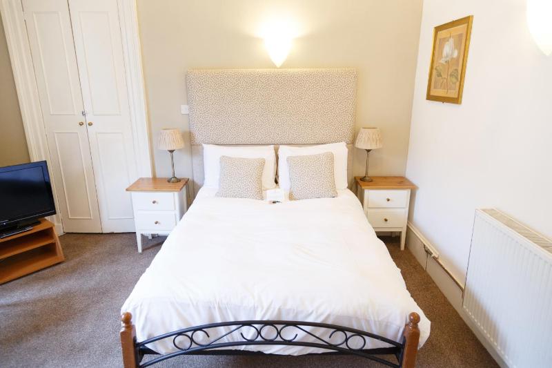 Double Room image 1