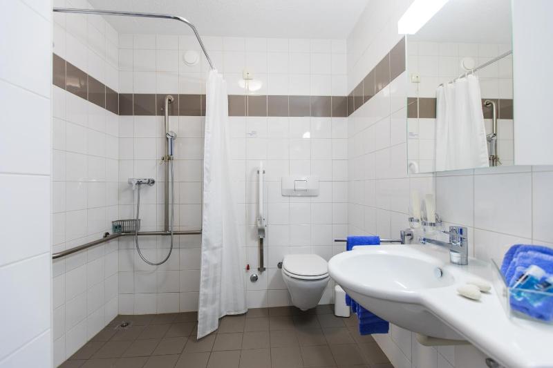 Two-Bedroom Apartment with Kitchen image 2