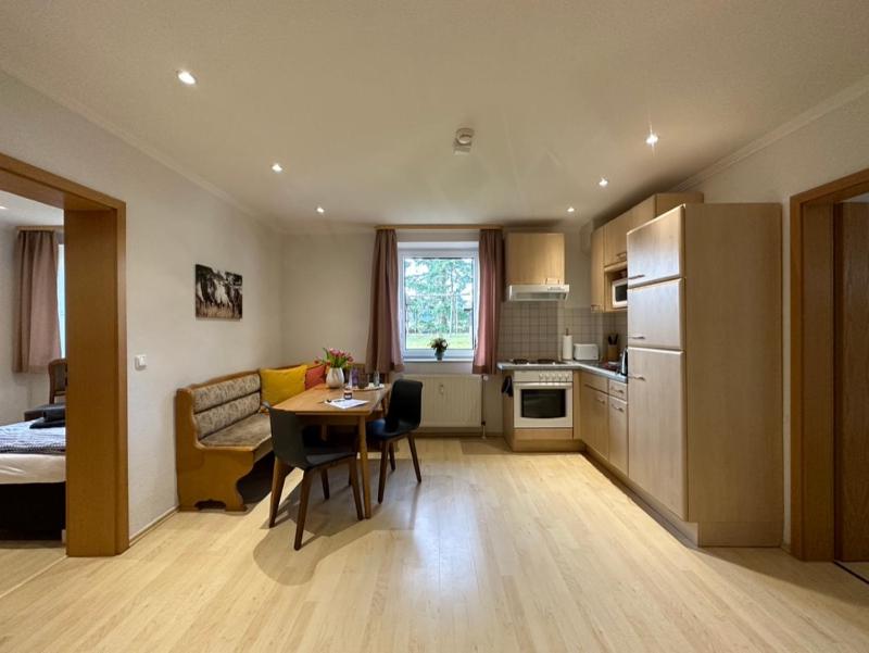 Apartment 3 image 1