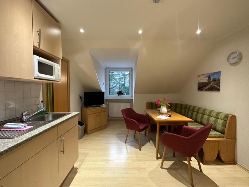 Apartment 12 image 3