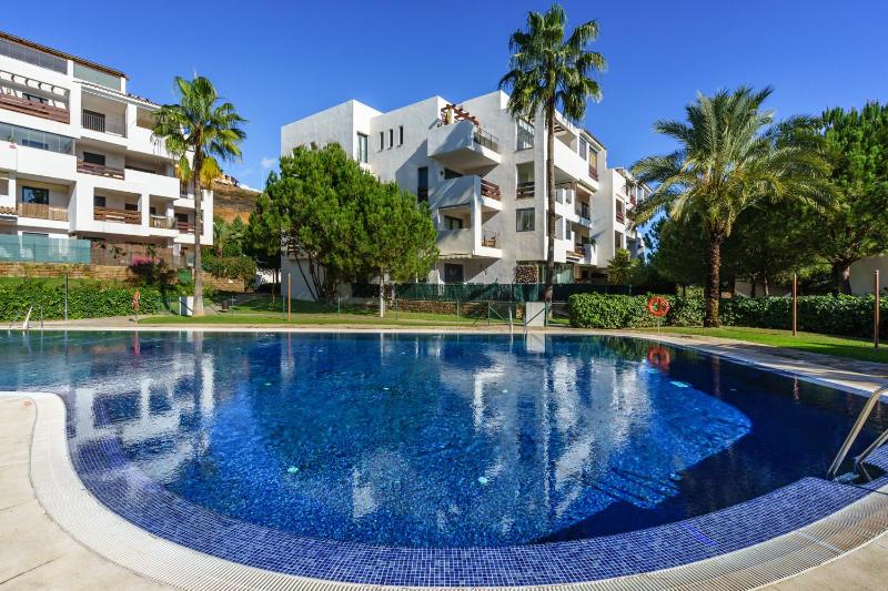Lovely apt with pool by Costarentals - Ref 87 - image 23
