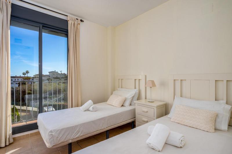 Lovely apt with pool by Costarentals - Ref 87 - image 22