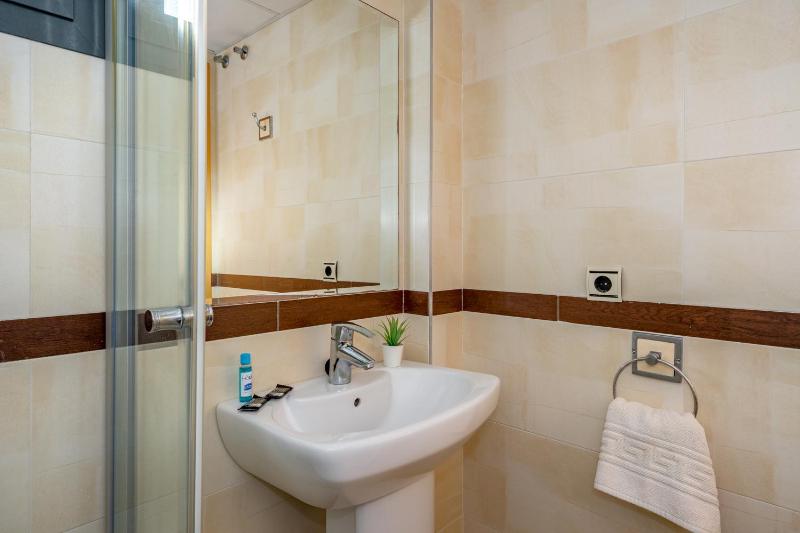Lovely apt with pool by Costarentals - Ref 87 - image 5