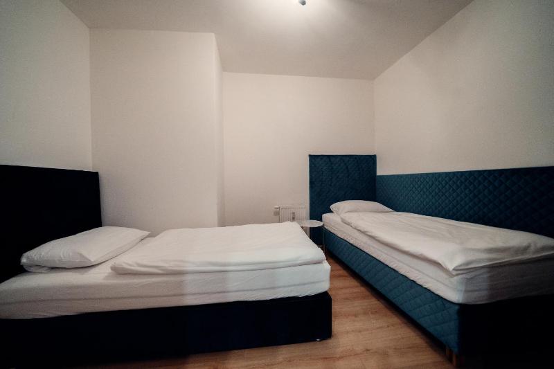 TIFFANY Apartment Hotel - image 7
