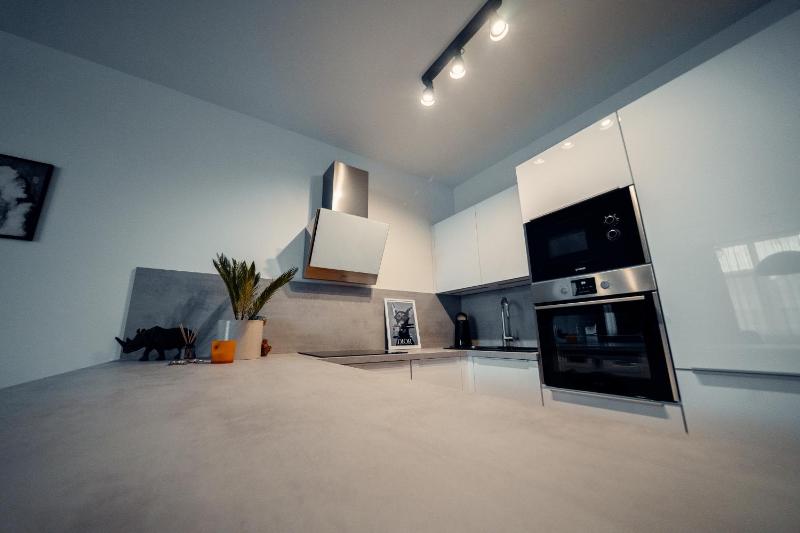 TIFFANY Apartment Hotel - image 3