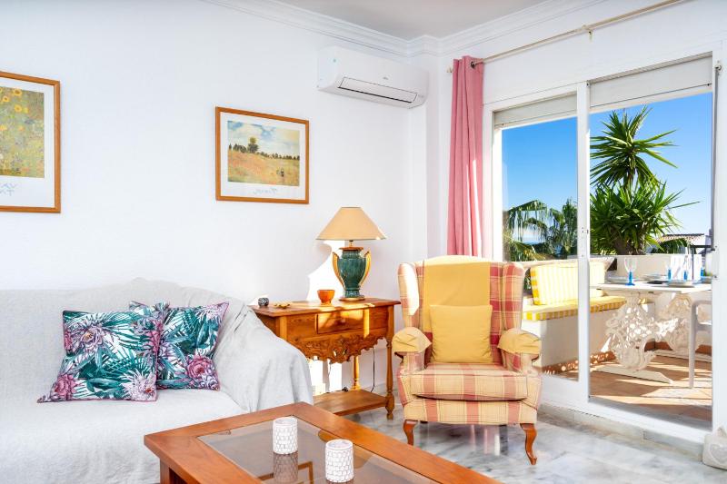 Miraflores sea view apt by Costarentals - Ref 127 - image 18